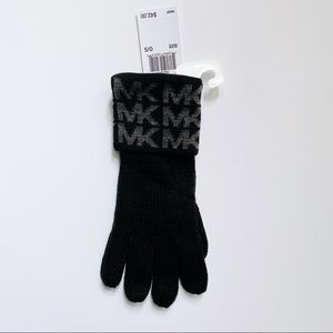 NWT Michael Kors Black & Gray Knit Gloves